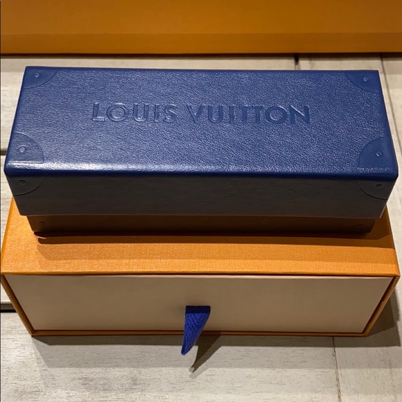 Louis Vuitton Tonka Sunglasses - Picture 4 of 7